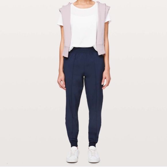 Lululemon Wanderer Jogger - Picture 5 of 5